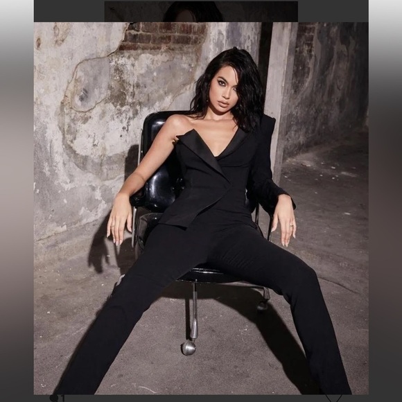 HOUSE OF CB Jumpsuit Size Small Black One Sleeved Rosaria Tuxedo Style NWT - Picture 1 of 10
